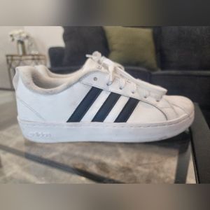 Kids Adidas Grand Court | Size 3 | Black & White